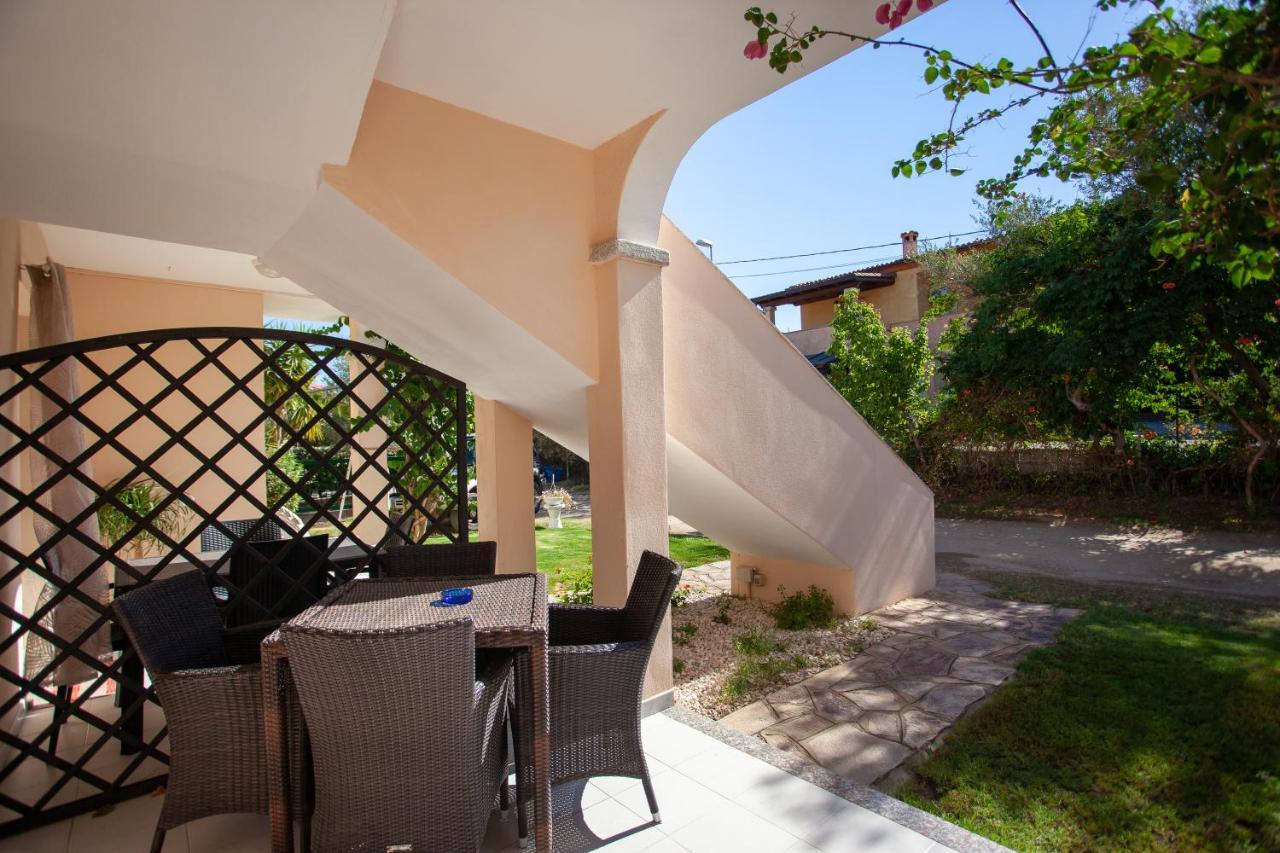 Appartamento Brezza Marina Budoni Exterior photo